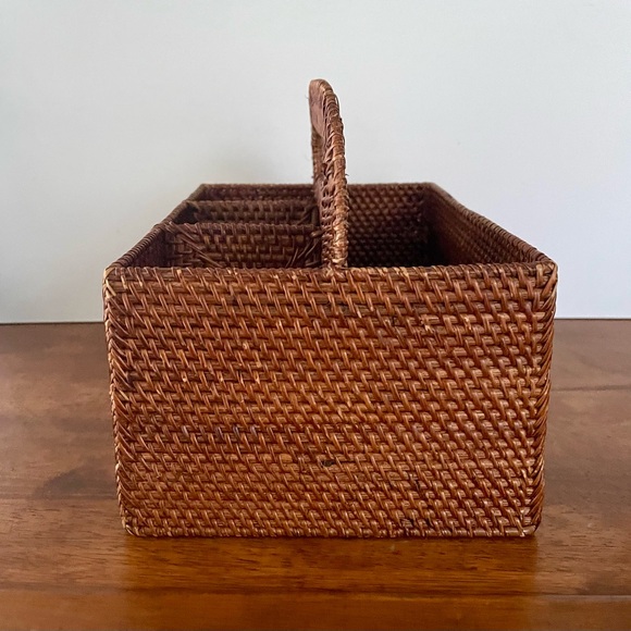 Rustic Rattan Condiment Holder/Utensil holder - Picture 9 of 11